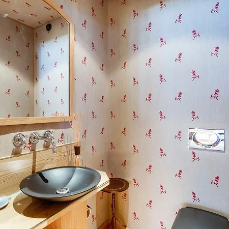Beautiful Alpine Luxury Flat In Rougemont